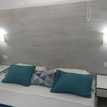 Apartment Delicious Cristianos,achacay,2bdr 2bathr Close Wifi Free *