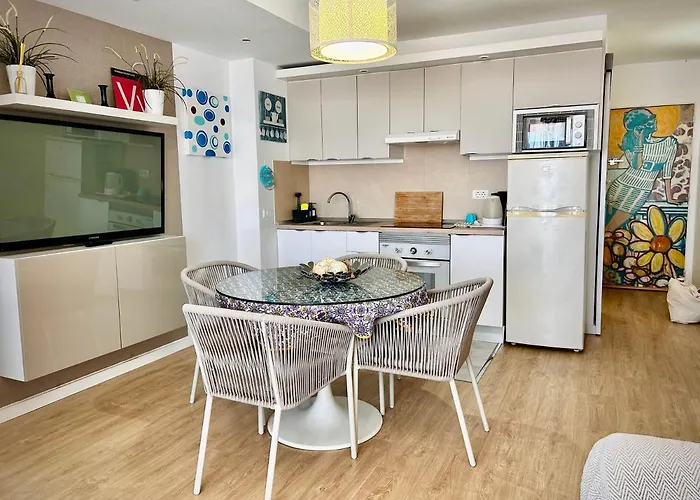 Apartment Delicious Cristianos,achacay,2bdr 2bathr Close Wifi Free Los Cristianos (Tenerife)