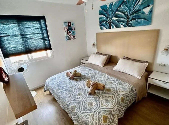 Delicious Cristianos,achacay,2bdr 2bathr Close Wifi Free Apartment Los Cristianos (Tenerife)